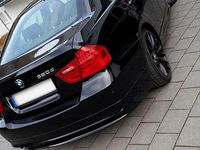 Gebraucht BMW 320 177 PS (130 kW) 2010 Schwarz Limousine