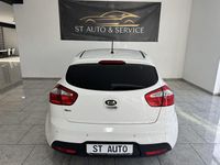 Gebraucht Kia Rio DREAM-TEAM Edition 86 PS (63 kW) 2013 Weiß Limousine