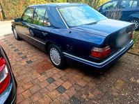 Brugt Mercedes E220 150 HK (110 kW) 1995 Blå Sedan