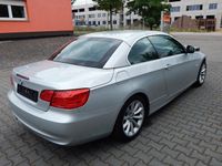 Gebraucht BMW 318 Cabriolet Comfort Edition 143 PS (105 kW) 2010 Silber metallic Cabrio