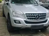 Gebraucht Mercedes ML350 211 PS (155 kW) 2010 Silber SUV