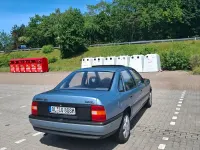 Gebraucht Opel Vectra 90 PS (66 kW) 1990 Blau Kleinwagen