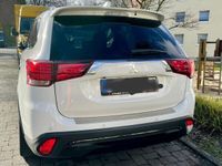 gebraucht Mitsubishi Allrad OUTLANDER AHK4WD 7-SITZER NAVI AUTOMATIK