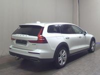 Gebraucht Volvo V60 CC 197 PS (144 kW) 2022 Weiss Kombi