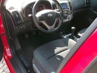 Gebraucht Hyundai i30 126 PS (92 kW) 2009 Rot Kombi