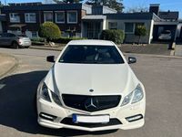 gebraucht Mercedes 350 e CoupéAMG line (Perlmutt weiß)