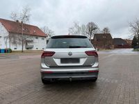 Gebraucht VW Tiguan Highline 179 PS (131 kW) 2016 Silber SUV