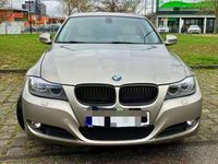 Gebraucht BMW 325 Sport Line 218 PS (160 kW) 2011 Silber Limousine
