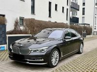 Gebraucht BMW 740 320 PS (235 kW) 2019 Grau Limousine
