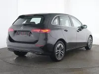 Gebraucht Mercedes B180 Advanced 136 PS (100 kW) 2025 Lack kosmosschwarz Kleinwagen