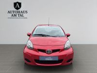 Gebraucht Toyota Aygo 68 PS (50 kW) 2011 Rot Kleinwagen