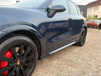 Gebraucht Porsche Cayenne Turbo 500 PS (367 kW) 2012 Dunkelblaumetallic SUV