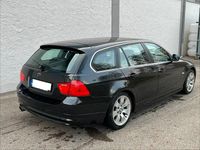 Gebraucht BMW 325 204 PS (150 kW) 2011 Schwarz Kombi