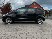 Gebraucht Mercedes B200 136 PS (100 kW) 2008 Schwarz Van / Kleinbus
