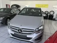 Gebraucht Mercedes B180 Style 122 PS (89 kW) 2017 Silber Kleinwagen