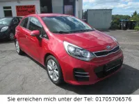 Gebraucht Kia Rio 109 PS (80 kW) 2016 Rot Kleinwagen