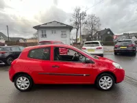 Gebraucht Renault Clio III 75 PS (55 kW) 2012 Hellrot Kleinwagen