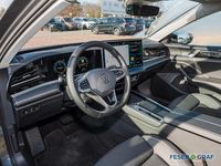 Gebraucht VW Passat Elegance 150 PS (110 kW) 2024 Diabasgrau metallic Kombi