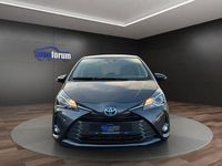 Gebraucht Toyota Yaris Hybrid Club 101 PS (74 kW) 2019 Grau Limousine