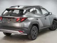 Neu Hyundai Tucson Blackline 238 PS (175 kW) 2026 Pine green matt metallic () SUV