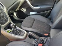 Gebraucht Opel Astra Edition 140 PS (102 kW) 2012 Silber Limousine