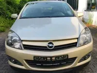 Gebraucht Opel Astra GTC 105 PS (77 kW) 2005 Gold Kleinwagen