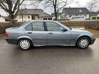 Gebraucht BMW 316 102 PS (75 kW) 1995 Grau Limousine