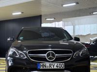 Gebraucht Mercedes E400 Avantgarde 333 PS (244 kW) 2015 Schwarz Limousine
