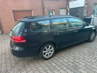 Gebraucht VW Passat 105 PS (77 kW) 2013 Schwarz Kombi