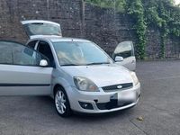 Gebraucht Ford Fiesta 80 PS (58 kW) 2006 Silber Kleinwagen