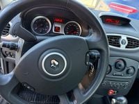 Gebraucht Renault Clio II Dynamique 111 PS (81 kW) 2008 Silber Limousine