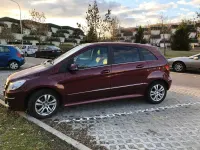 Gebraucht Mercedes B200 140 PS (102 kW) 2009 Rot Van / Kleinbus