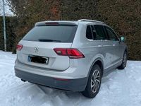 Gebraucht VW Tiguan Sound 150 PS (110 kW) 2017 Grau SUV