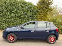 Gebraucht Dacia Sandero 75 PS (55 kW) 2013 Blau Limousine