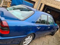 Gebraucht Mercedes C180 122 PS (89 kW) 2000 Blau Limousine