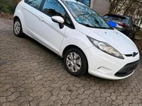 Gebraucht Ford Fiesta 95 PS (69 kW) 2010 Weiß Kleinwagen