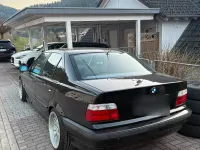 Gebraucht BMW 323 170 PS (125 kW) 1996 Schwarz Limousine