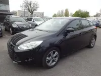 Używany Ford Focus SYNC Edition 101 KM (74 kW) 2014 Niebieski Sedan/Limuzyna