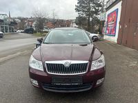 Gebraucht Skoda Octavia Ambiente 105 PS (77 kW) 2010 Rot Kombi