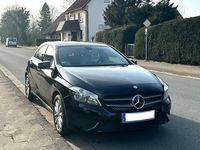 Gebraucht Mercedes A180 109 PS (80 kW) 2014 Schwarz Limousine