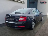 Gebraucht Skoda Octavia Elegance 140 PS (102 kW) 2014 Schwarzmagic perleffekt Kleinwagen