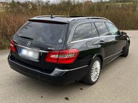 Gebraucht Mercedes E220 Elegance 170 PS (125 kW) 2011 Schwarz Kombi