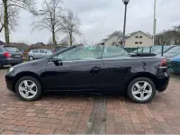 Gebraucht VW Golf Cabriolet Basis 105 PS (77 kW) 2014 Deep black perleffekt Cabrio