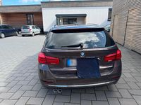 Usata BMW 320 190 CV (139 kW) 2017 Rosso Station wagon