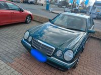 Gebraucht Mercedes E220 95 PS (69 kW) 1998 Grün Limousine