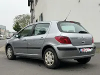 Gebraucht Peugeot 307 90 PS (66 kW) 2002 Grau Limousine