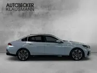 Gebraucht BMW 550e M Sport 490 PS (360 kW) 2025 Grau Limousine