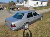 Gebraucht Mercedes E280 196 PS (144 kW) 1994 Silber Limousine