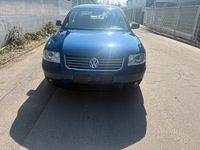Gebraucht VW Passat 116 PS (85 kW) 2002 Blau Limousine