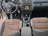 Gebraucht VW Touran Highline 140 PS (102 kW) 2012 Grau Van / Kleinbus